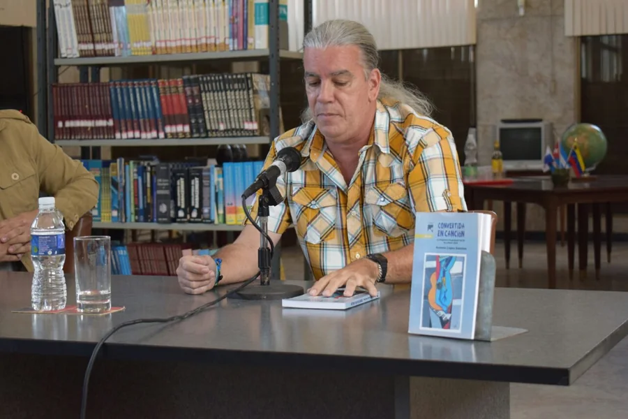 Launch in the reading room of the National Library, with the book on a lectern